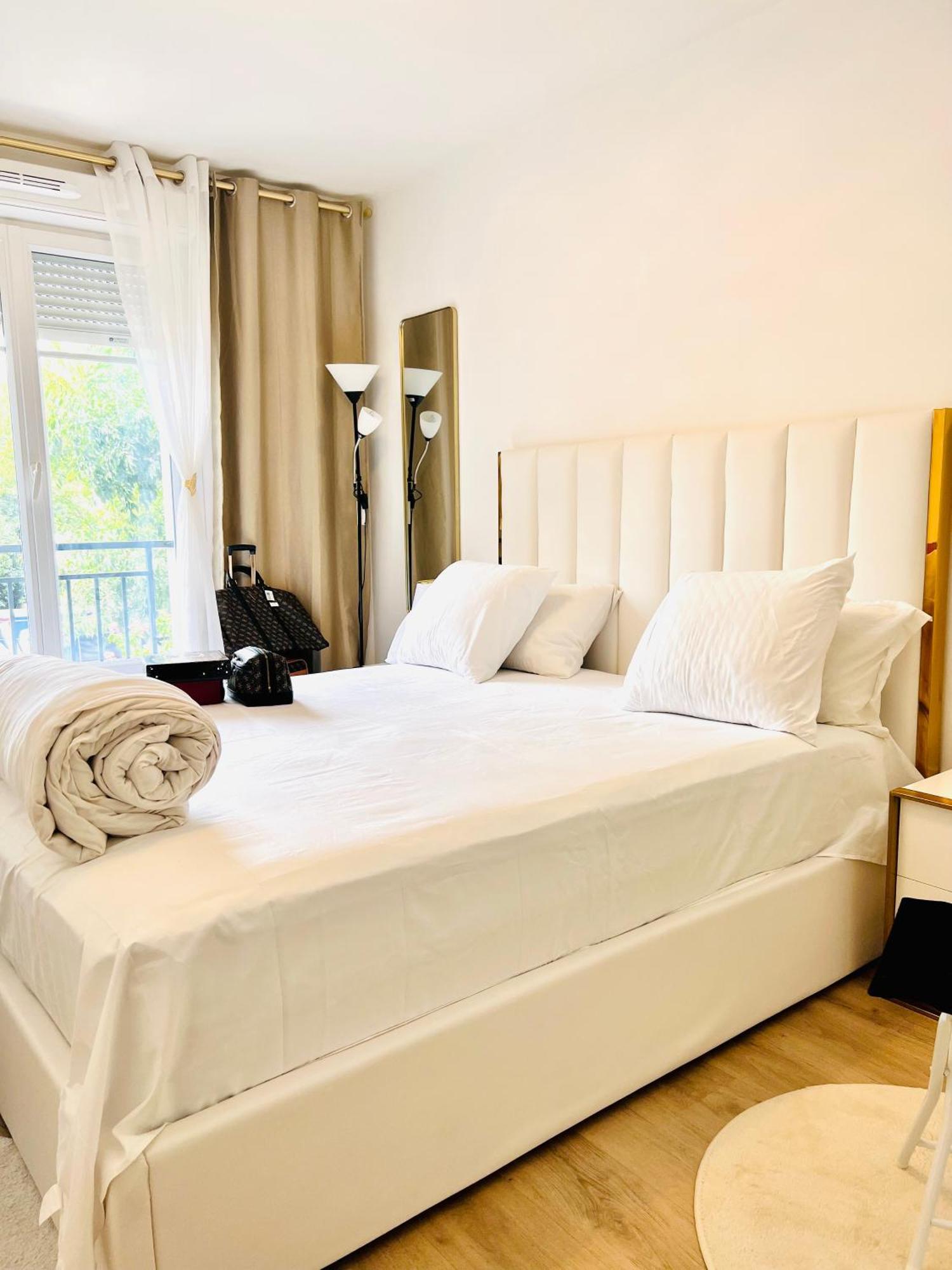 Les Residences De Djibril Le Blanc-Mesnil Buitenkant foto