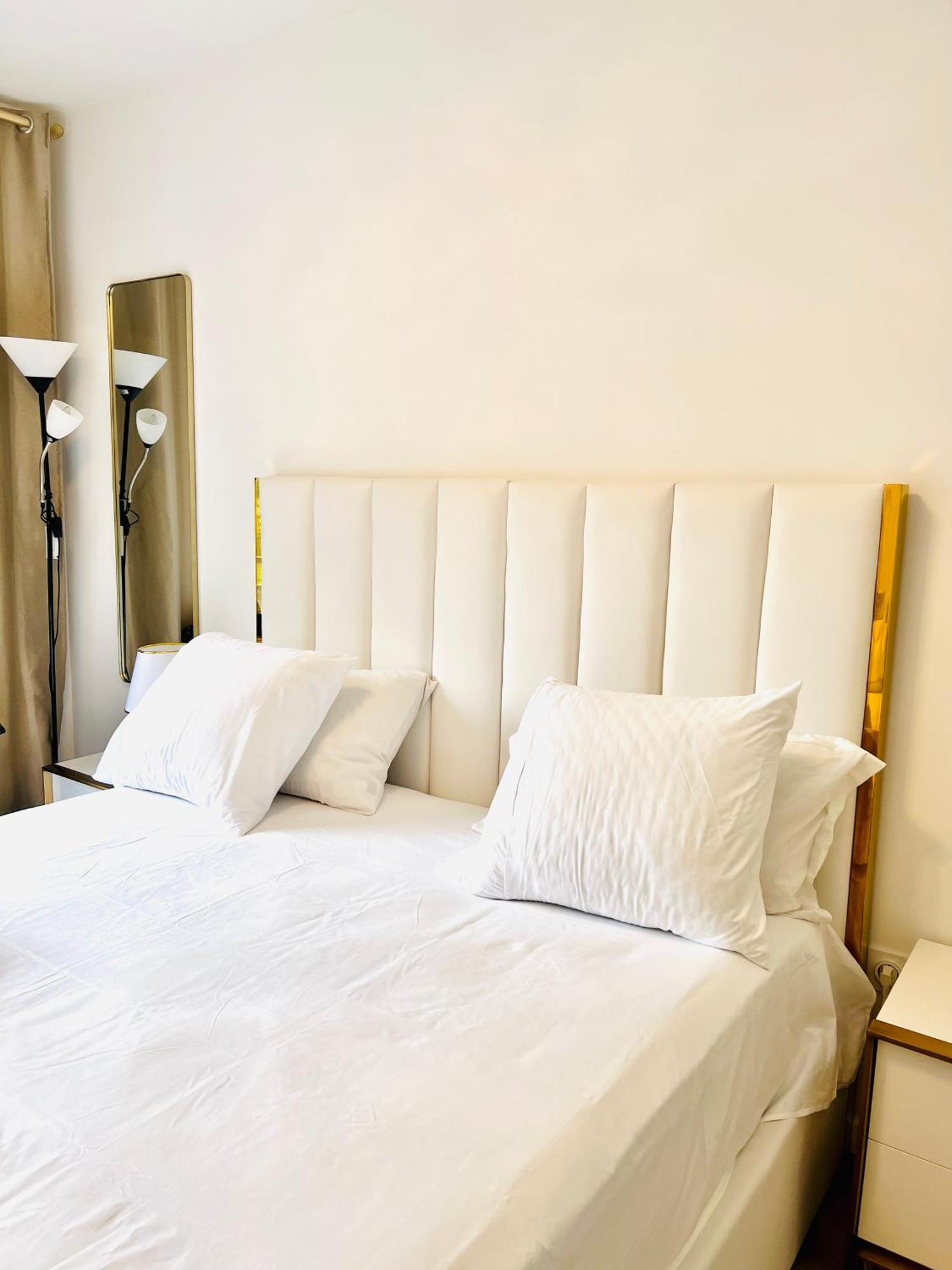 Les Residences De Djibril Le Blanc-Mesnil Buitenkant foto