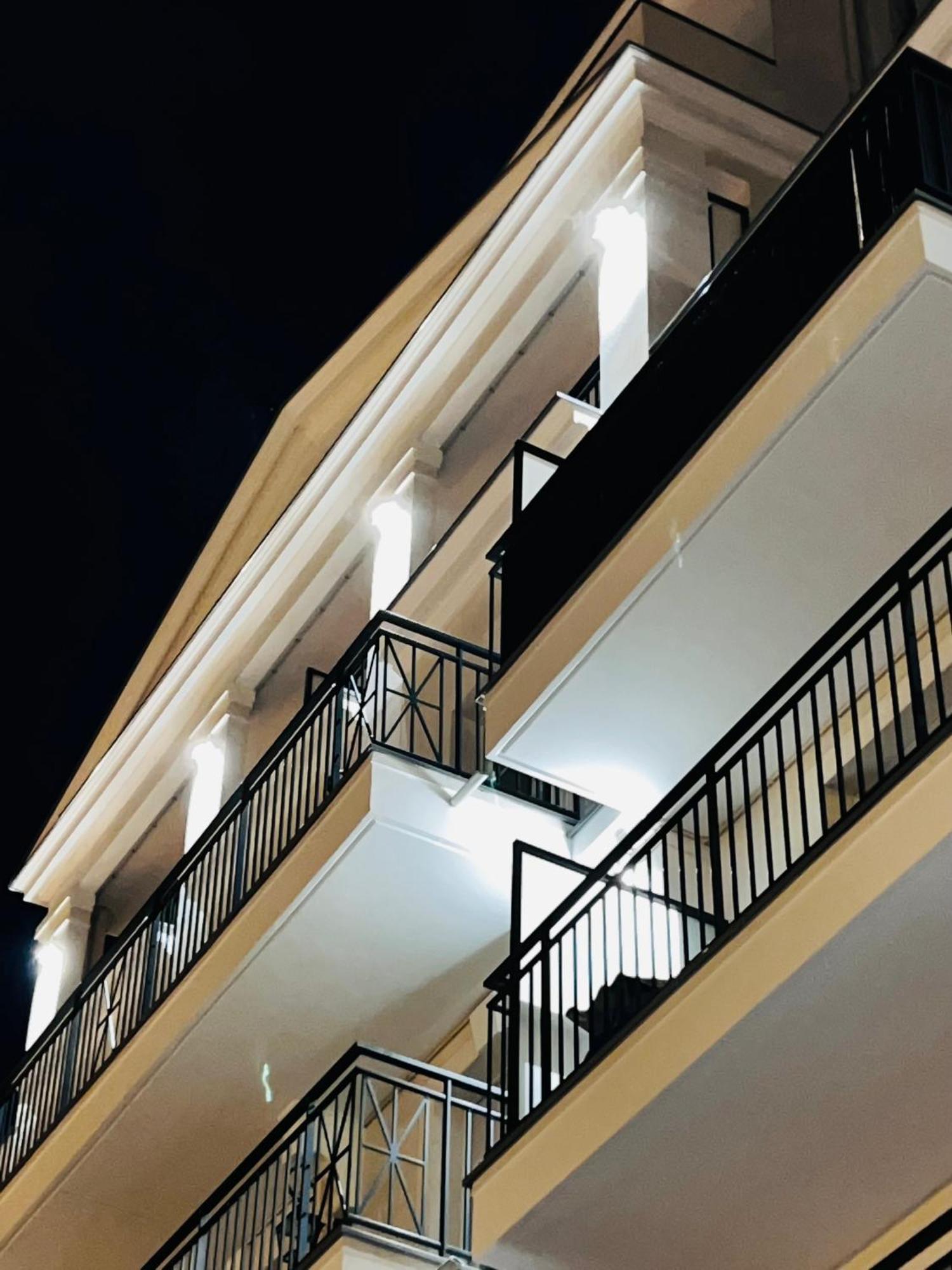 Les Residences De Djibril Le Blanc-Mesnil Buitenkant foto
